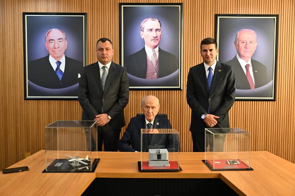 MHP Genel Başkanı Bahçeli, Ülkü Ocakları Eğitim ve Kültür Vakfı'nı Ziyaret Etti