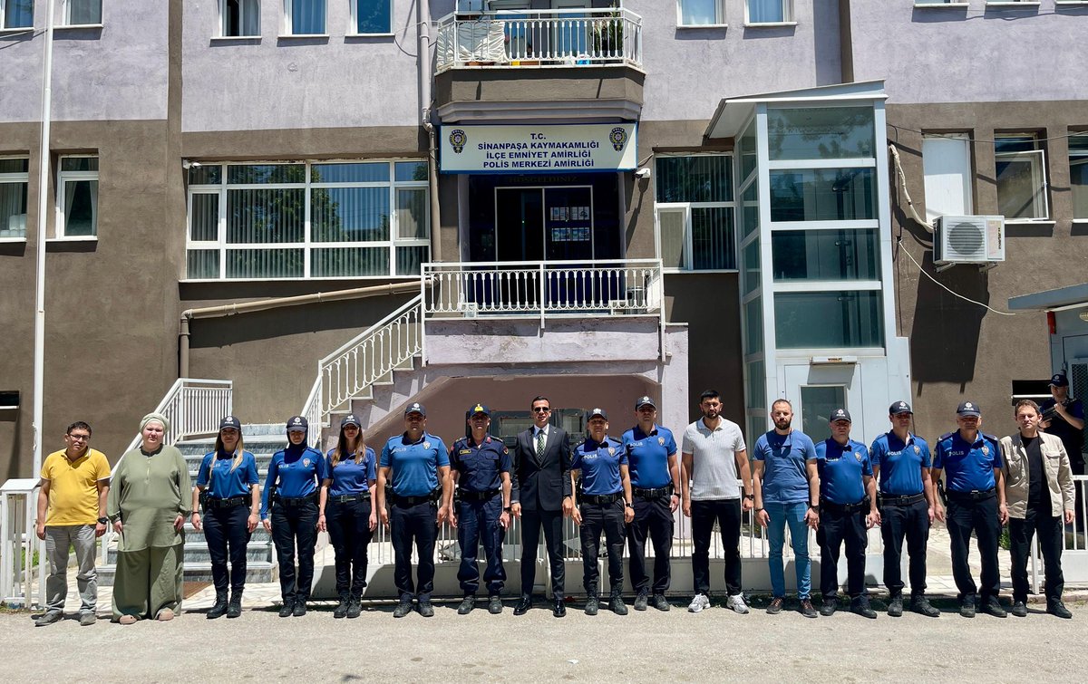 Sinanpaşa'da Bayram Güvenliği İçin Görev Yapan Personellere Teşekkür