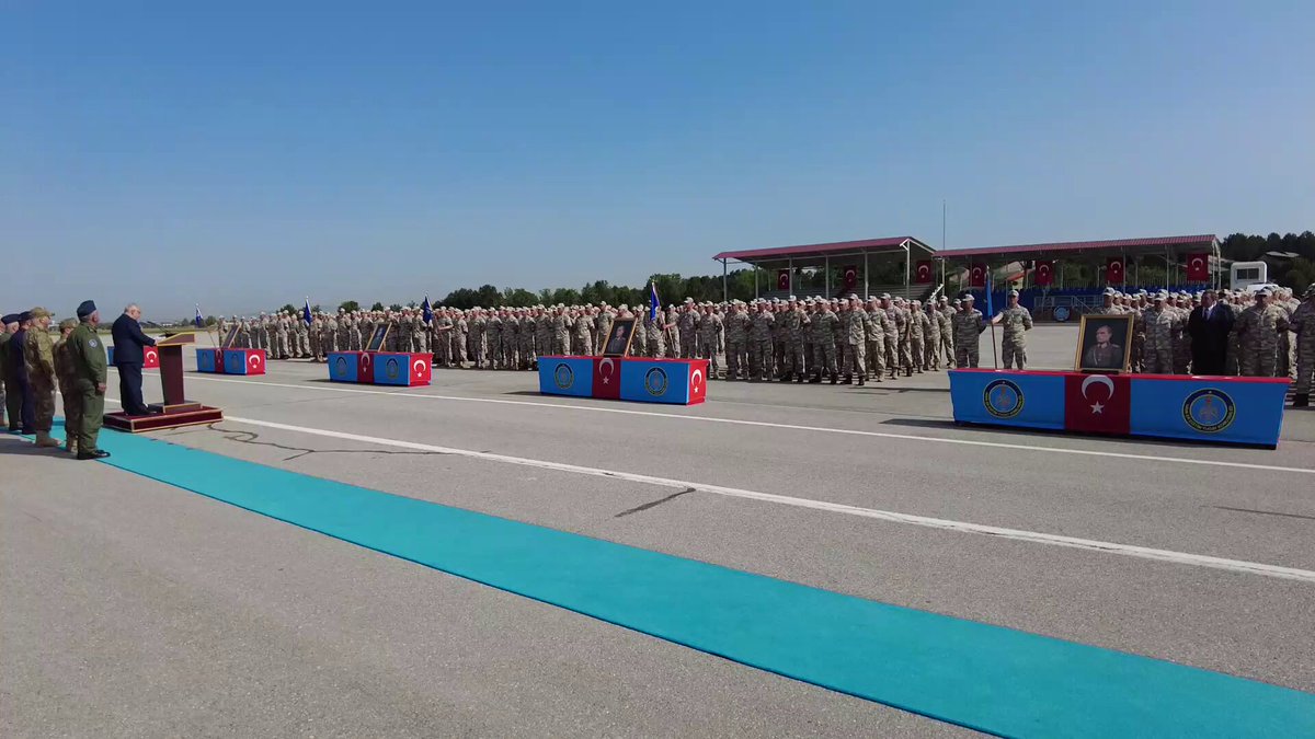 Milli Savunma Bakanı Güler, Kütahya'daki Mehmetçiklerle Bayramlaştı