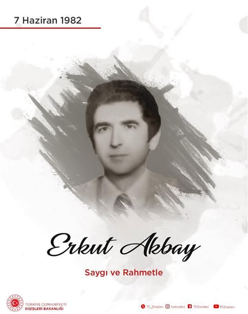 Lizbon Büyükelçiliği İdari Ataşesi Erkut Akbay ve Eşi Akbay, Saldırının 42. Yıl Dönümünde Anıldı