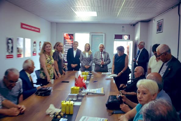 CHP Kadın Kolları Başkanı Nazlıaka Akçakoca'da Bayramlaşma Toplantısı Gerçekleştirdi