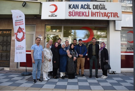 AK PARTİ AFYONKARAHİSAR İL TEŞKİLATI KAN BAĞIŞINDA BULUNDU
