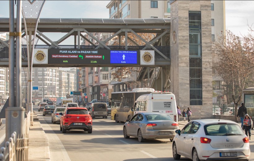 AFYON’DA TRAFİKTE AKILLI YÖNLENDİRME UYGULAMASI BAŞLADI