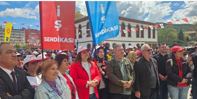 Afyonkarahisar’da 1 Mayıs Yürüyüşü: Sivil Toplum ve Sendikalar Meydandaydı