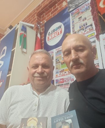 Ahmet Hidayet Şahintepe’den Okurlarına İki Yeni Eser: İsmet Attila Röportajları ve Şiirlerle Dolu Bir Kitap