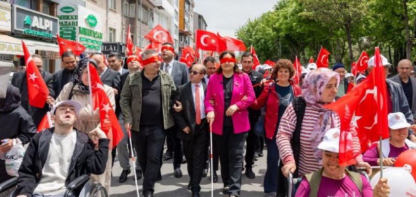 “AFYONKARAHİSAR’DA KİMSE KENDİNİ YALNIZ HİSSETMEYECEK”