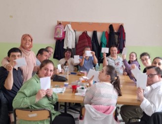 Hem uğraşıyorlar hem kazanıyorlar.