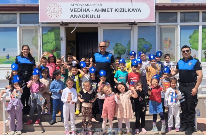 Vediha - Ahmet Kızılkaya Anaokulu’nda Miniklere Polislik Mesleği ve Güvenlik Eğitimi