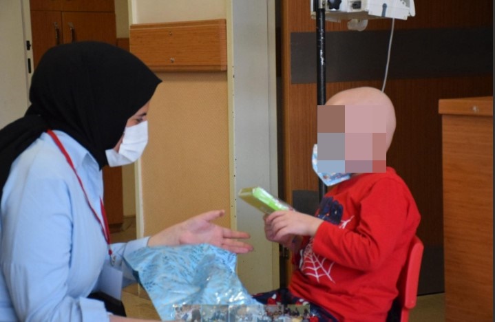 Şifa Oyuncakları Projesi ve Destine Hatun Yurdu Öğrencilerinden Lösemili Çocuklara Moral Desteği