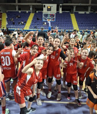 2024 2025 yerel ligler sezonu Afyonkarahisar U 12 kızlar kategorisinde altı takım katılımıyla yapıldı