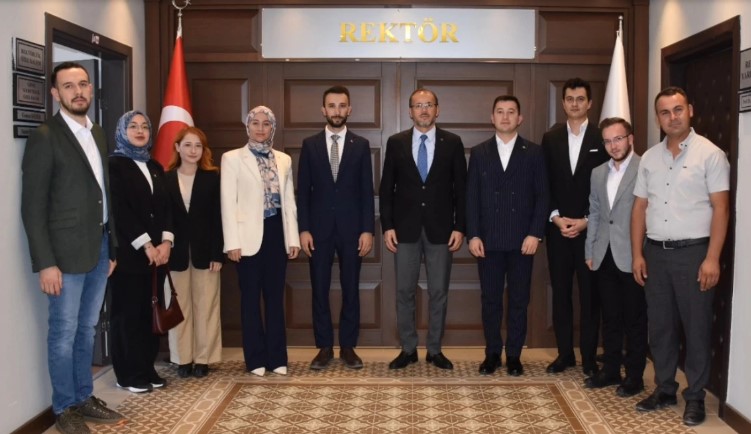 AK Parti Gençlik Kollarından AFSÜ Rektörü’ne Ziyaret