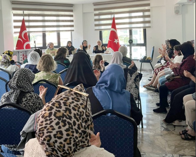 MHP Afyonkarahisar KAÇEP’ten Şehitlerimizi Anma Programı