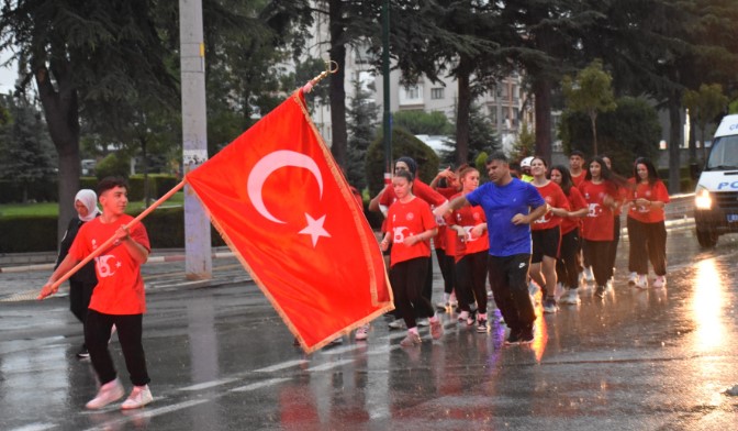 Afyonkarahisar'da 15 Temmuz Sancak Koşusu Büyük Coşkuyla Tamamlandı