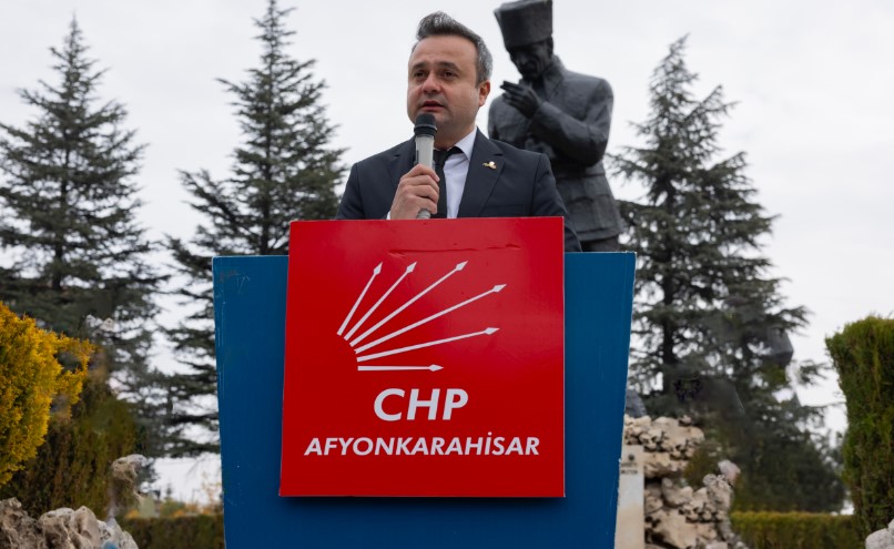 AKP suç ve suçlu ile arasına mesafe koyamıyor. 