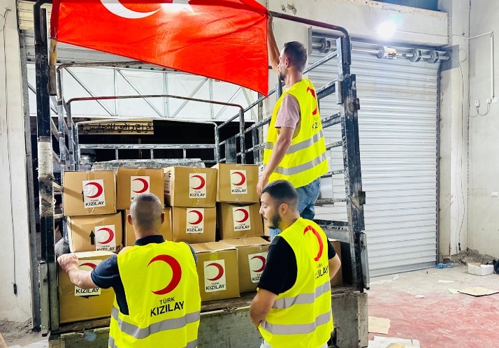 TÜRK KIZILAY’DAN BATI ŞERİA’YA 1200 GIDA KOLİSİ