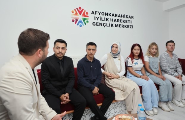 İyilik Hareketi Derneği Gençlik Merkezi, Vali Doç. Dr. Kübra Güran Yiğitbaşı’nın katılımıyla açıldı