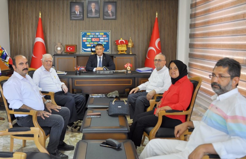 AFKEYDER’den MHP’ye ziyaret Afyonkarahisar Kültür,Edebiyat ve Yazarlar Derneği (AFKEYDER) MHP İl Başkanlığına  nezaket ziyareti gerçekleştirdi. 