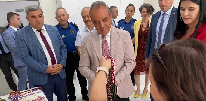 Afyonkarahisar Emniyet Müdüründen Geleneksel El Sanatları Sergisine Ziyaret