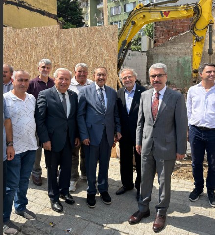 Prof. Dr. Veysel Eroğlu bugün Üsküdar Merkezde Şuhut Vakfına ait  iş merkezinin temel atma merasimine katıldı