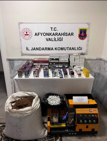Afyonkarahisar’da Kaçak Sigara ve Tütün Operasyonu: Binlerce Makaron Ele Geçirildi
