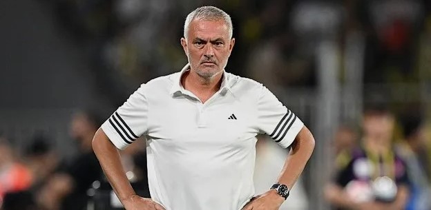 Fenerbahçe Kulübü, Portekizli teknik direktör Jose Mourinho ile yolların ayrıldı.