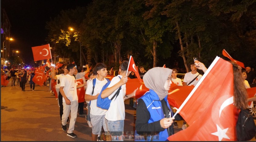 Büyük Taarruz’un 103. Yılında Zafer Bayramı Fener Alayı Coşkusu