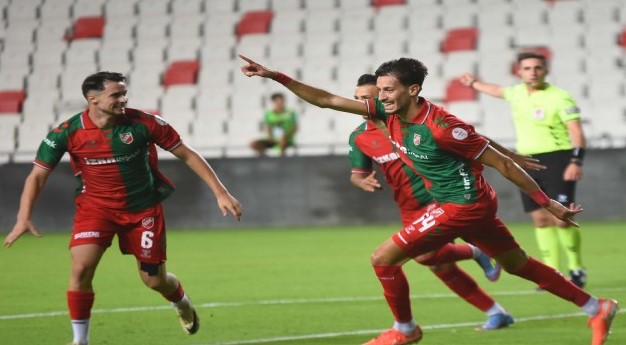 Afyon spor ilk Maçında Karşıyaka'ya 2-1 Mağlup oldu.