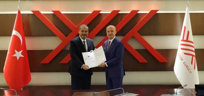 AFSÜ Rektörü Prof. Dr. Adem Aslan' Mazbatasını Alarak Görevine Başladı