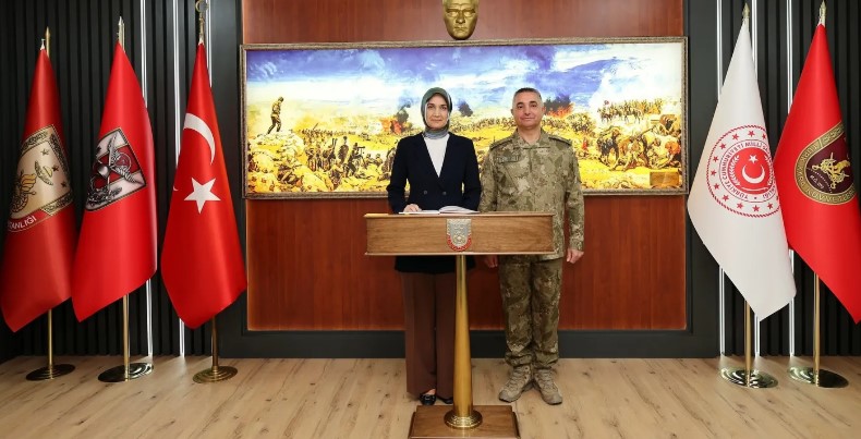 Vali Yiğitbaşı Garnizon Komutanı Tuğgeneral Tecimer’i Ziyaret Etti