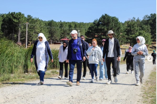 AK GENÇLERDEN DOĞA ODAKLI ETKİNLİK