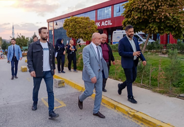 BAŞKAN ŞAHİN, ERİŞKİN ACİL SERVİSİNDE YAPILAN ÇALIŞMALARI İNCELEDİ