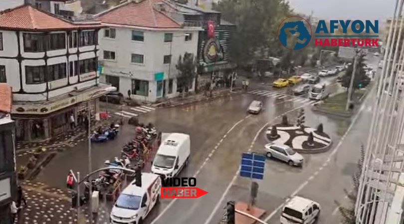 Afyonkarahisar’da Beklenen Yağış Etkili Oldu: Vatandaşlar Yağmura Hazırlıksız Yakalandı