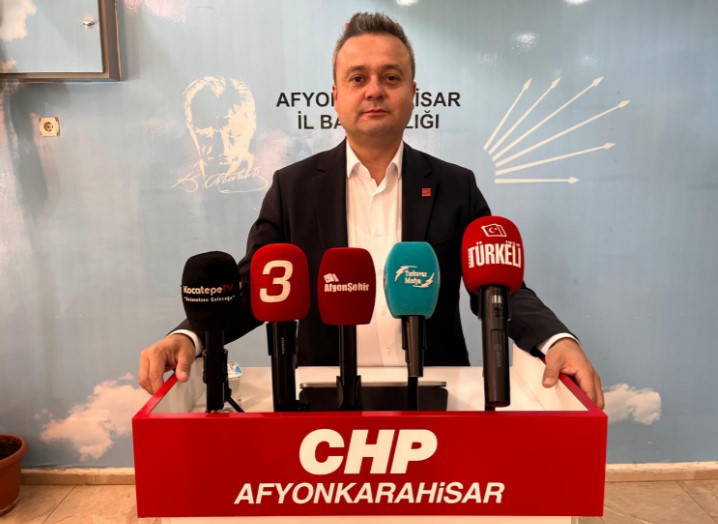 Başkan Duha Afyonkarahisar tarihinin en görkemli mitinglerinden birini geride bıraktı.