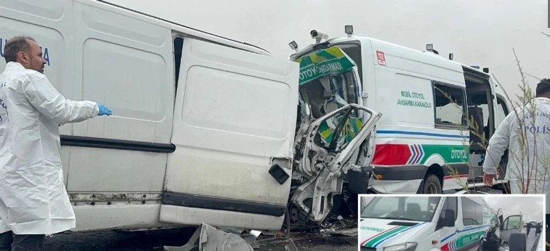 Aksaray’da Feci Kaza 2 Asker 1 sivil Hayatını Kaybetti.