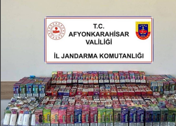 Afyonkarahisar Jandarmasından Kaçak Elektronik Sigara Operasyonu