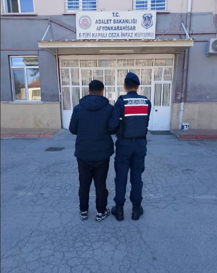 Afyonkarahisar’da Kasten Öldürme Suçundan Aranan Şahıs Yakalandı