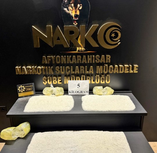 Afyonkarahisar’da Tırda 5 Kilogram Uyuşturucu Ele Geçirildi