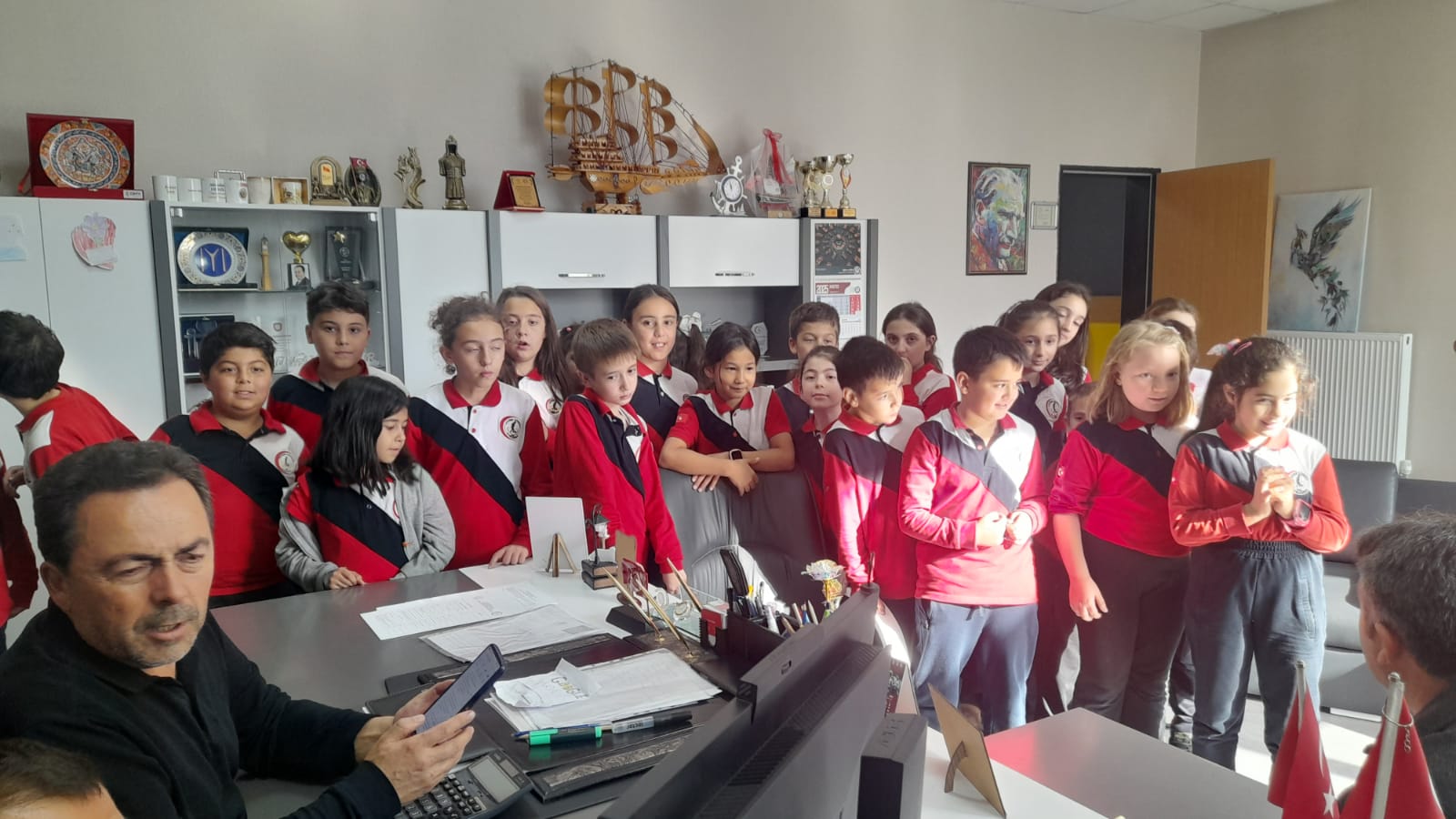 Gazze için bileklik yapıp sattılar; geliri bağışladılar