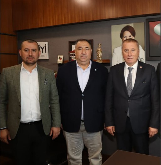 “Birlikte Daha Güçlüyüz” İzzet Köken Yeniden Adaylığını Açıkladı