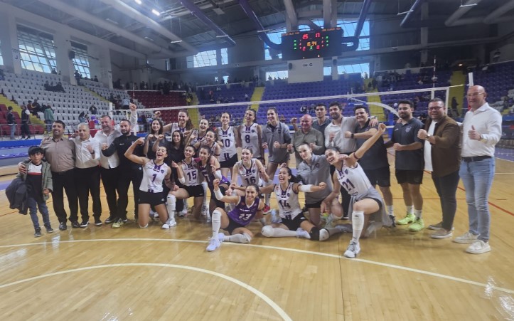 Afyon Belediye Yüntaş Kadın Voleybol Takımı, TED Ankara Kolejliler’i 3-0 Mağlup Etti