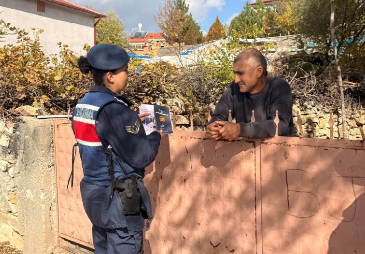 Afyonkarahisar’da Jandarmadan Ruhsatsız Silah Operasyonu