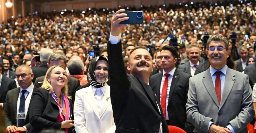 1.YILDA AFYONKARAHİSAR’ DAN ANKARA’ YA UZANAN COŞKU