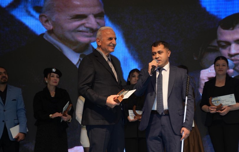 AFYONLU ÖĞRETMENDEN GURURLANDIRAN BAŞARI