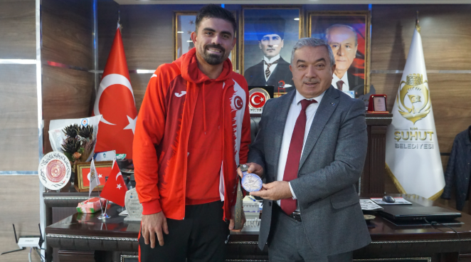 MİLLİ FUTBOLCU EMRE KILINÇ MEMLEKETİ ŞUHUT’TA