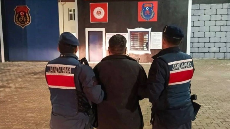 KARISINA TEKMEYLE ŞİDDET UYGULAYAN ŞAHIS TUTUKLANDI