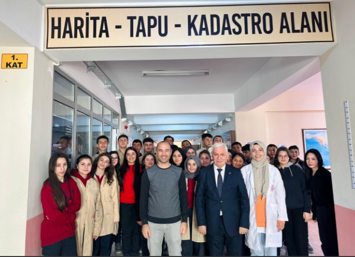 Tapu Müdürlüğünden Öğrencilere Destek