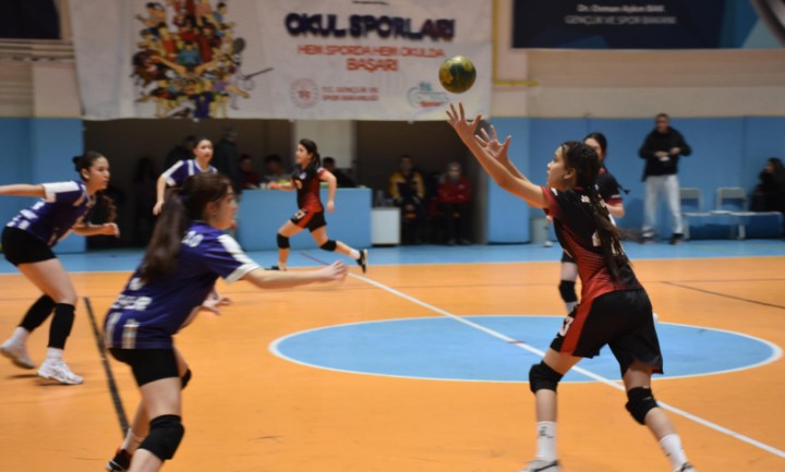 Afyonkarahisar’da Okul Sporları Hentbol Yıldızlar Grup Müsabakaları Başladı