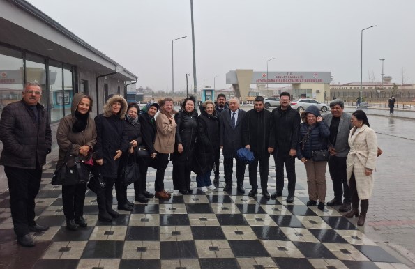 Afyonkarahisar Cezaevi’nde tutulan İpek Elif Atayman’ı ziyaret