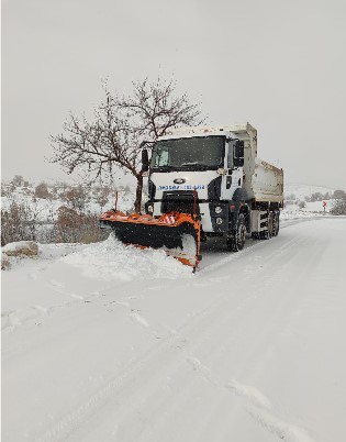 İl Özel İdaresi Kış Şartlarına Karşı 420 Köyde 24 Saat Sahada