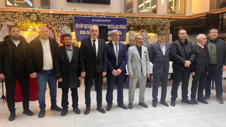 Afyonkarahisar Giyim Eşyası İmalat ve Satıcılar Esnaf ve Sanatkârlar Odası’nda Seçimini Hüseyin Karnı büyük Kazandı.